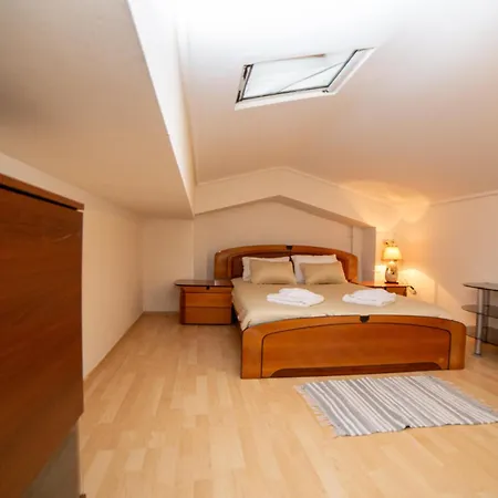 2k Eco * Plagiárion